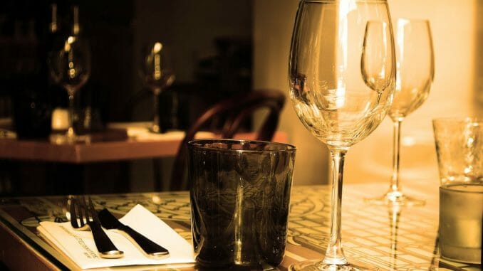 table-71380_1280